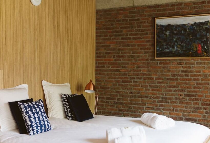 اتاق لوکس, B&b Veado