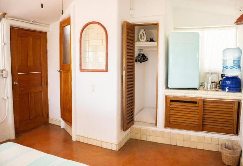 اتاق استاندارد با بالکن و چشم‌انداز دریا, Sayulita Central