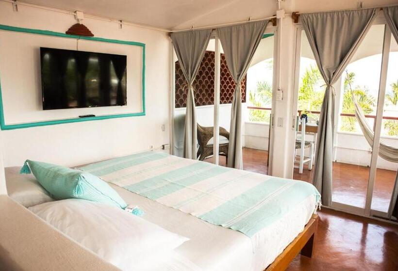 اتاق استاندارد با بالکن و چشم‌انداز دریا, Sayulita Central