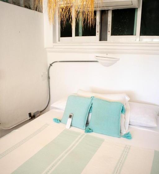 استودیوی استاندارد, Sayulita Central