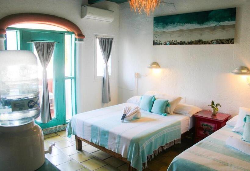 اتاق استاندارد با چشم‌انداز کوهستان, Sayulita Central