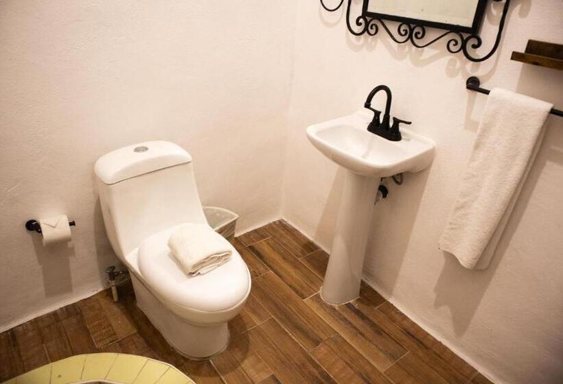 Economy Triple Room, Sayulita Central