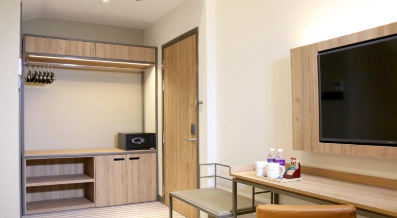 اتاق استاندارد, Dash Living Rochor