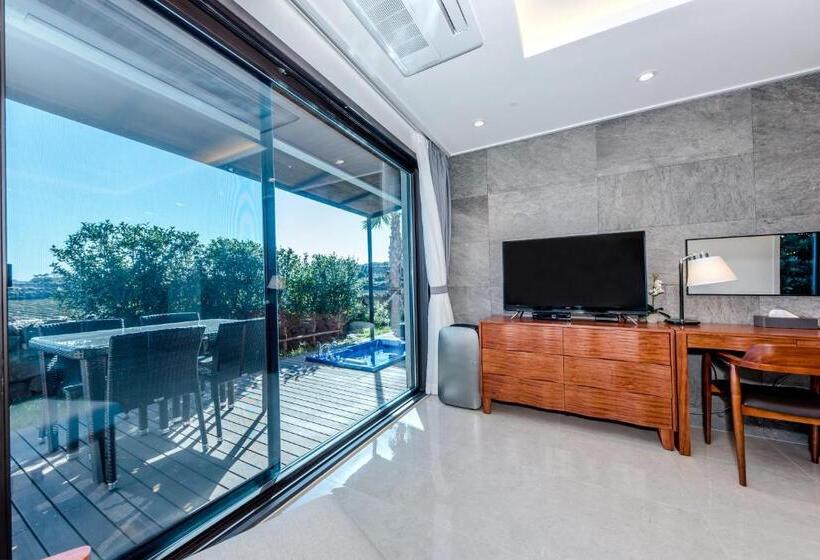 اتاق سوپریور, Arts Spa&poolvilla