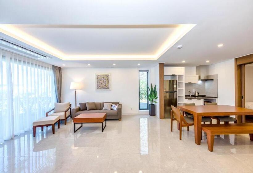 اتاق لوکس خانوادگی, Arts Spa&poolvilla