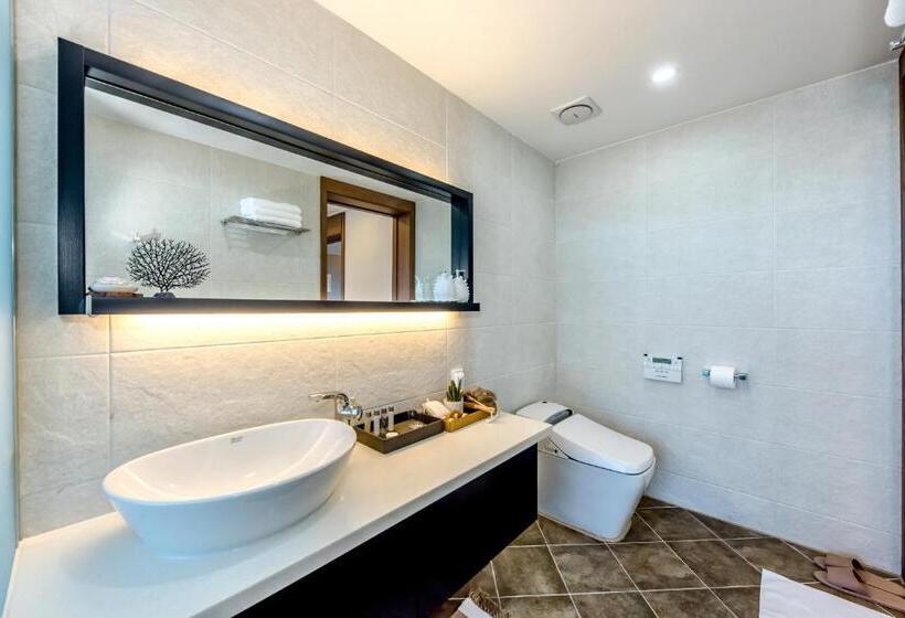اتاق لوکس خانوادگی, Arts Spa&poolvilla