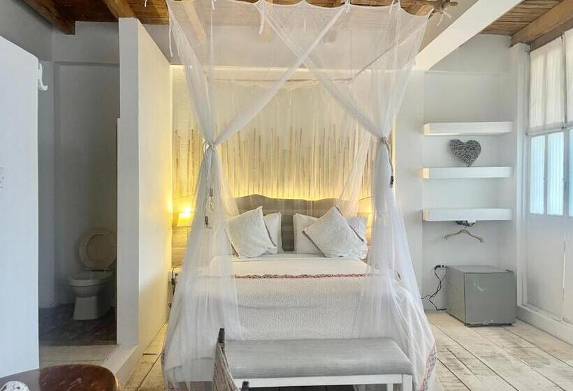 اتاق لوکس با بالکن, Casa Kai