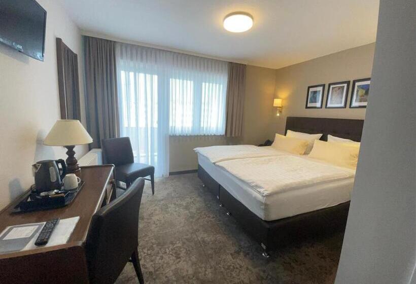 اتاق استاندارد با تخت بزرگ, Regina