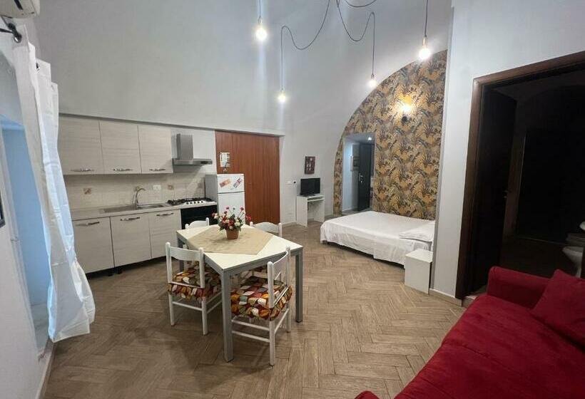 패밀리 스튜디오, Palazzo Cardinale Rooms