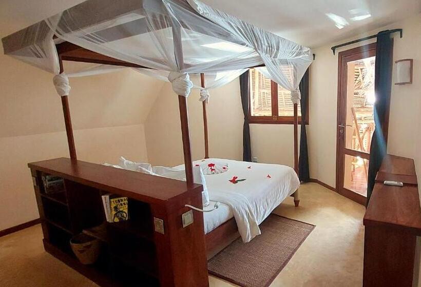 اتاق خانوادگی با چشم‌انداز دریا, Zanziblue Boutique Villas