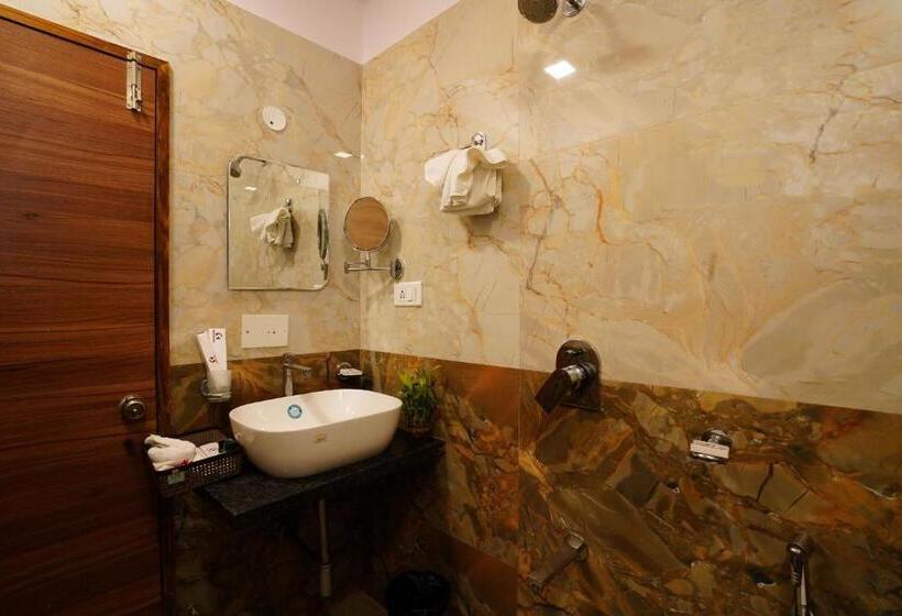 اتاق لوکس, Silicon Inn