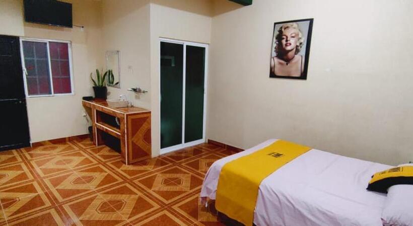 اتاق لوکس, Mi Hotel Club