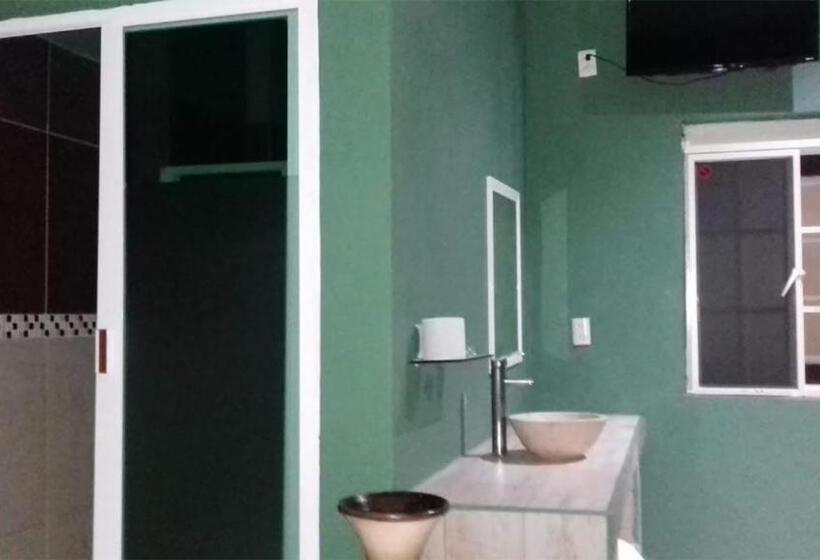 اتاق استاندارد با تخت بزرگ, Mi Hotel Club