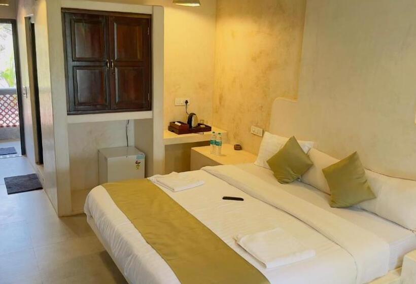 اتاق استاندارد با تخت بزرگ, Tattvam On The Beach   Retreat And Spa