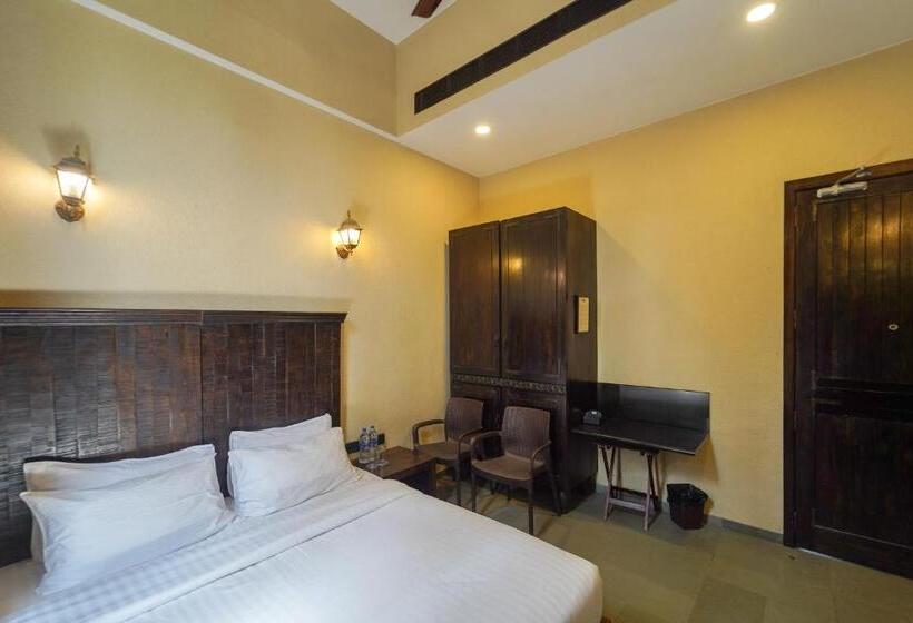 Номер Премиум, Triose Boutique Hotel Lonavala