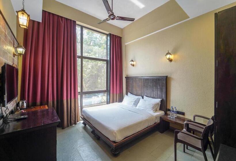 Номер Премиум, Triose Boutique Hotel Lonavala