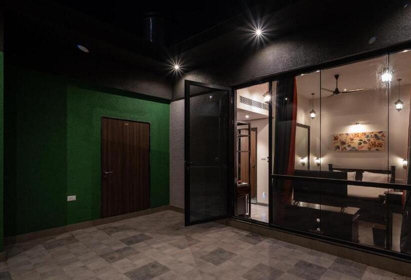 Номер Deluxe Кровать Кинг, Triose Boutique Hotel Lonavala