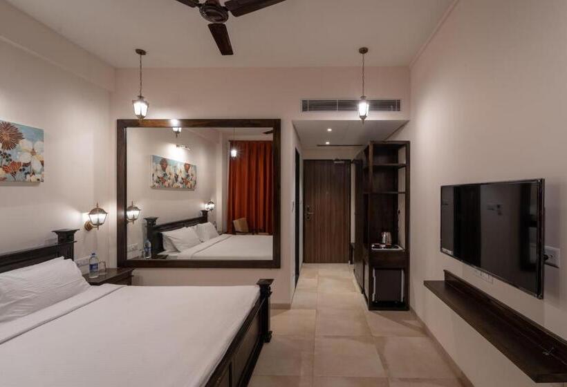 Номер Deluxe Кровать Кинг, Triose Boutique Hotel Lonavala