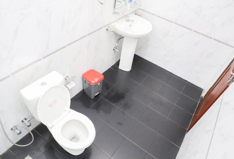 اتاق لوکس با تخت بزرگ, Hostel Katunayake At Colombo Airport Transit