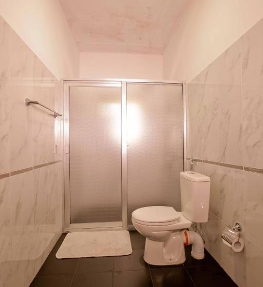 اتاق لوکس با تخت بزرگ, Hostel Katunayake At Colombo Airport Transit