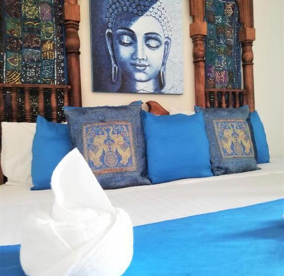 اتاق لوکس با تخت بزرگ, Ganesha