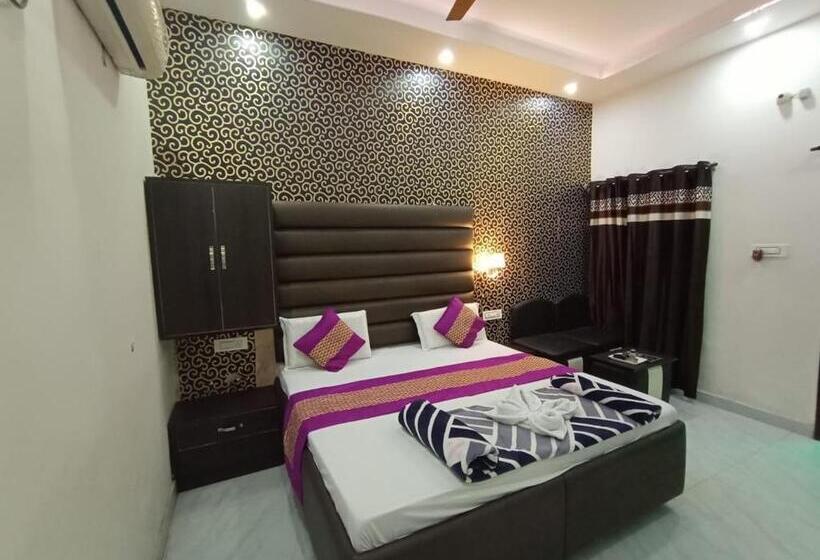 اتاق استاندارد با تخت بزرگ, Jai Surya