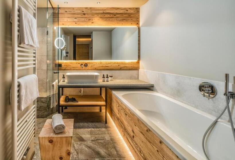 Superior suite with balcony, My Arbor   Plose Wellness
