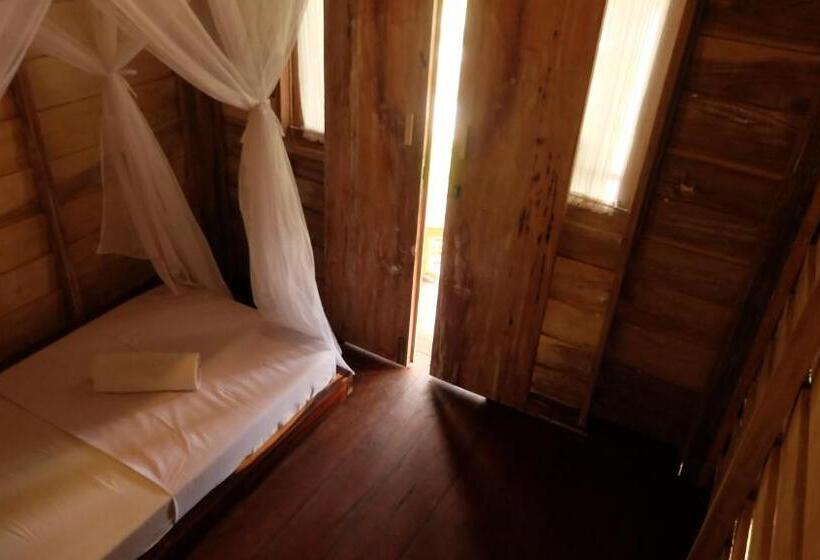 اتاق استاندارد یک تخته با سرویس بهداشتی مشترک, Beranda Ecolodge