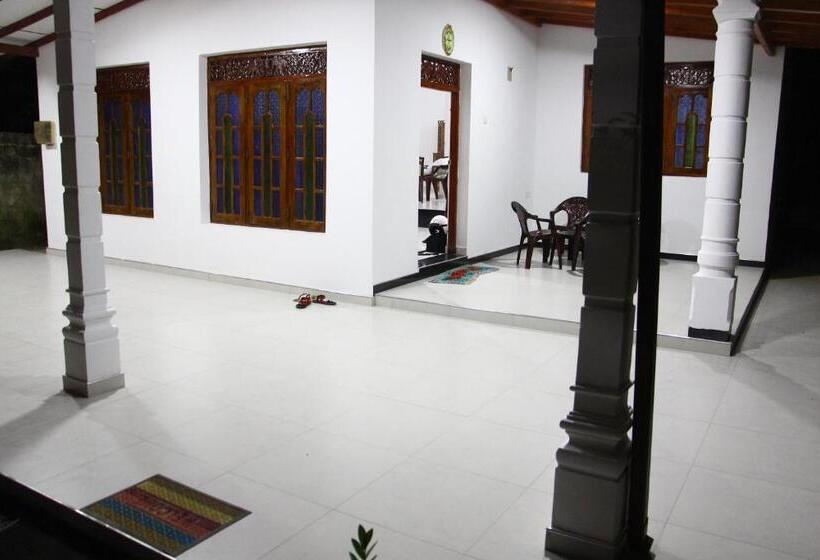 اتاق استاندارد, Ever Glow Guest Mirissa