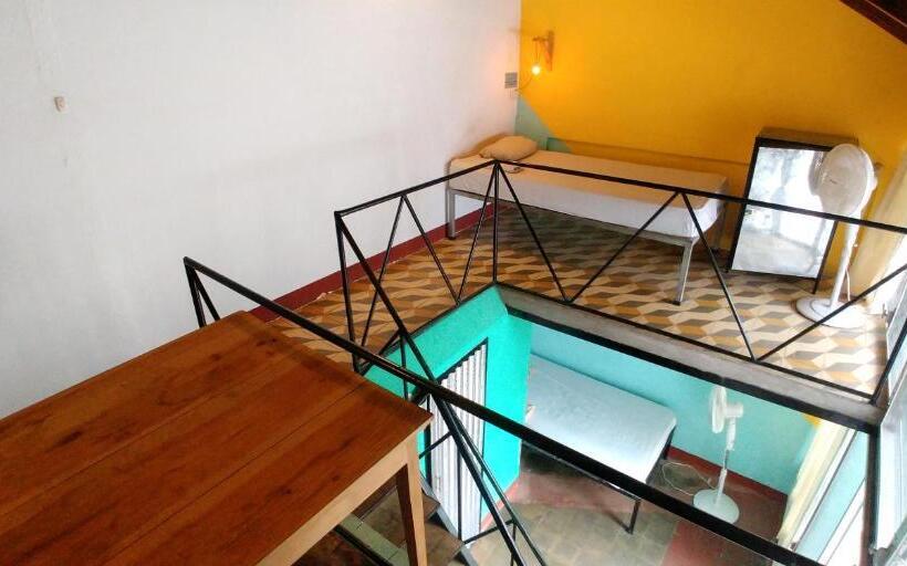 تختخواب در اتاق مشترک, Hostel De Boca En Boca