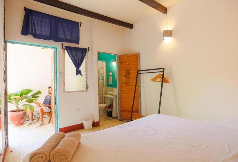 اتاق استاندارد با تخت بزرگ, Hostel De Boca En Boca