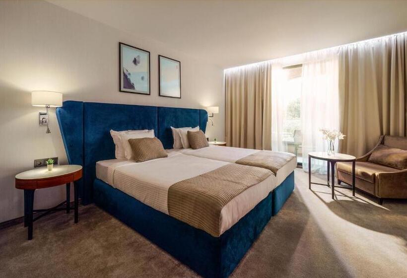 חדר דלוקס עם מרפסת נוף לים, Astor Garden