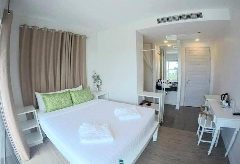 اتاق لوکس, Chada@nakhon