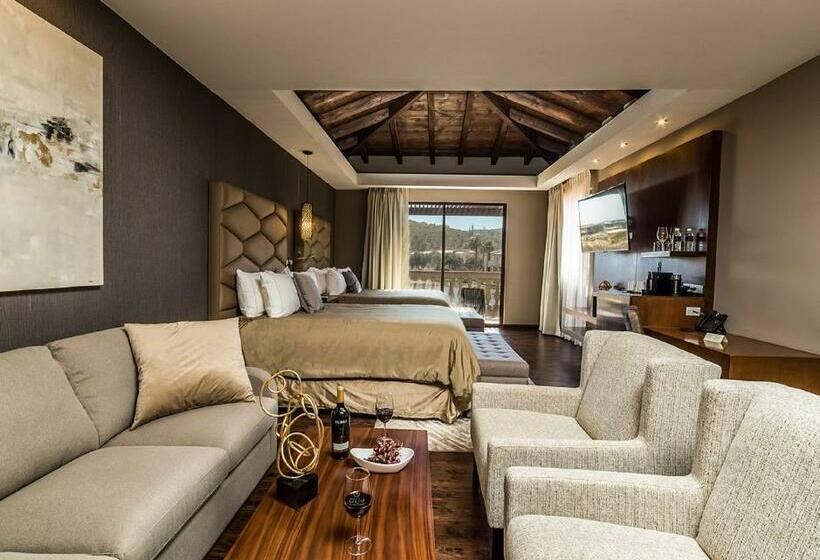 سوییت جونیور, El Cielo Resort