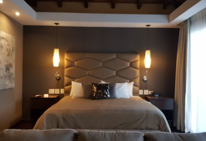 سوییت جونیور, El Cielo Resort