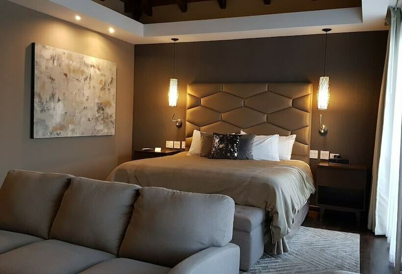 سوییت جونیور, El Cielo Resort