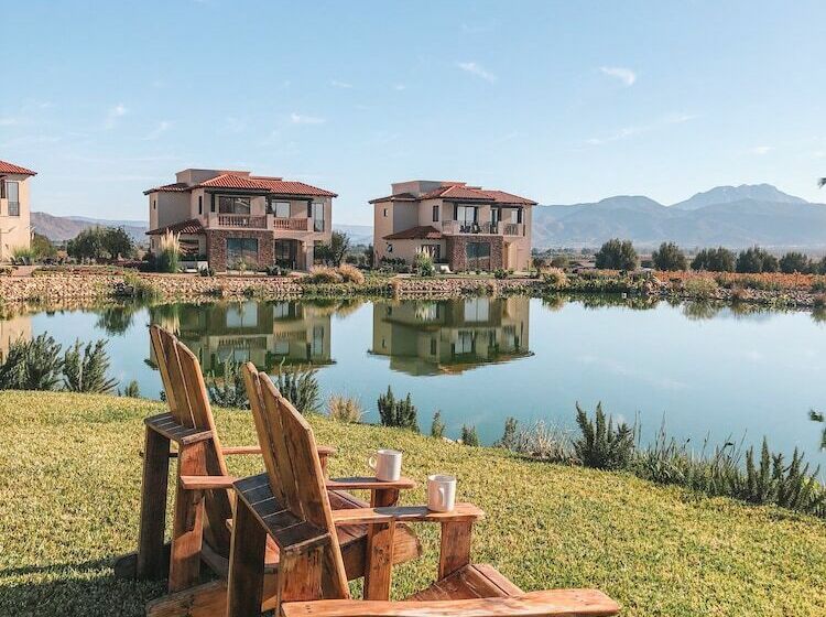 سوییت جونیور, El Cielo Resort