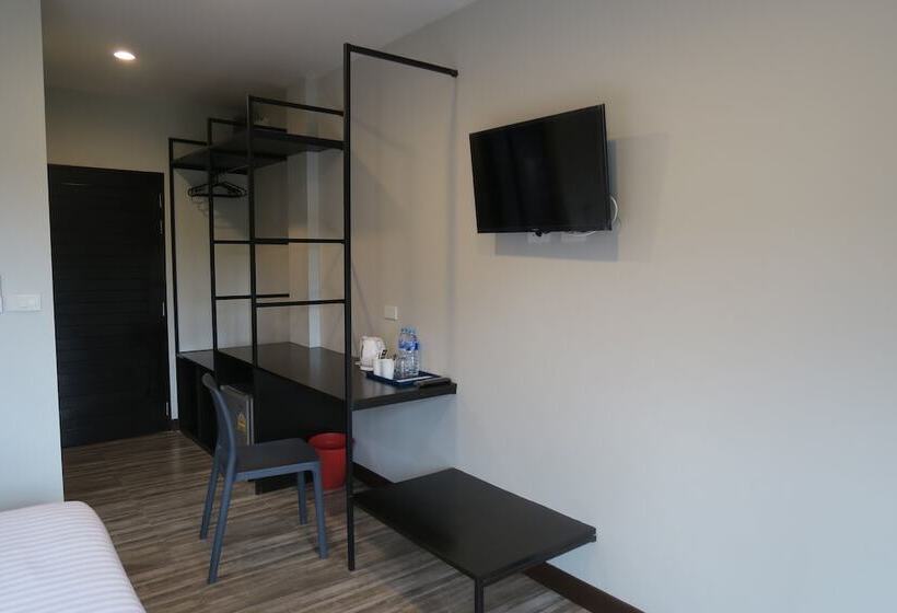 اتاق لوکس, Good Morning Hotel At Takuapa