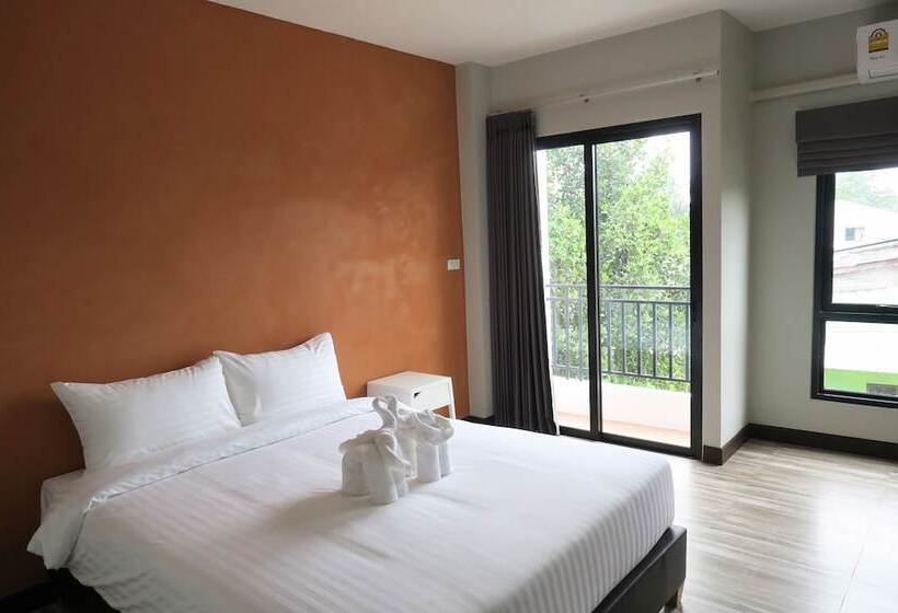اتاق لوکس, Good Morning Hotel At Takuapa