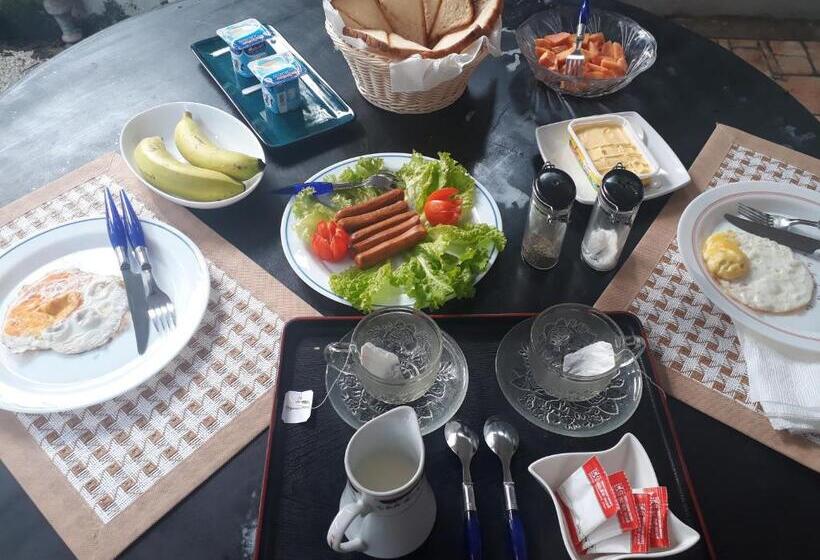 اتاق لوکس, Villa 67