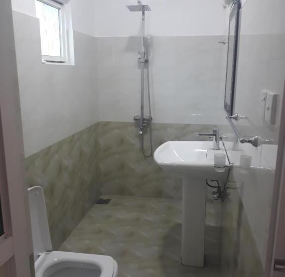 اتاق اکونومی, Villa 67