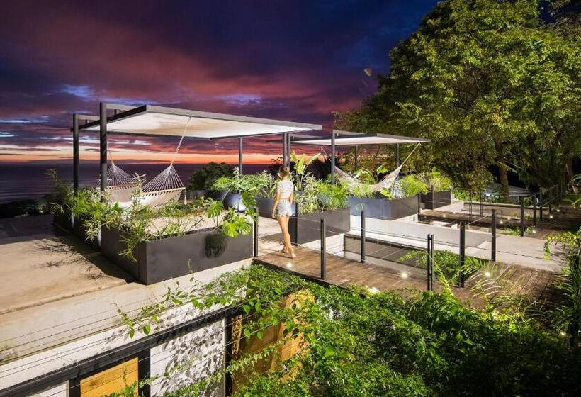 اتاق استاندارد با بالکن و چشم‌انداز دریا, Mint Santa Teresa   Adults Only