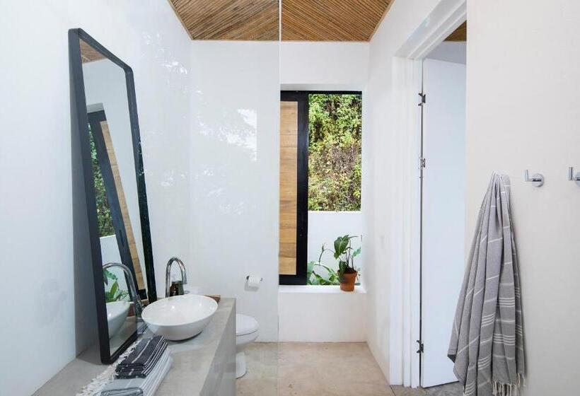 اتاق استاندارد با بالکن و چشم‌انداز دریا, Mint Santa Teresa   Adults Only