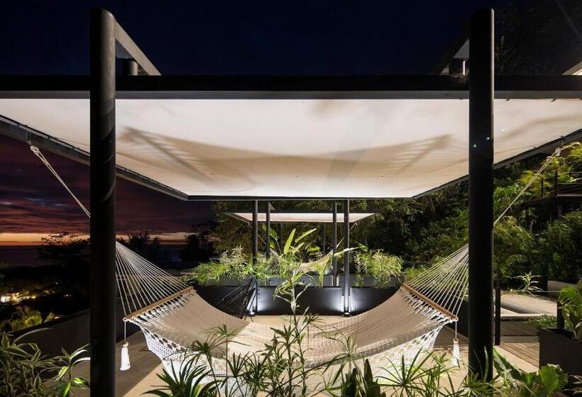 اتاق لوکس با بالکن و چشم‌انداز دریا, Mint Santa Teresa   Adults Only