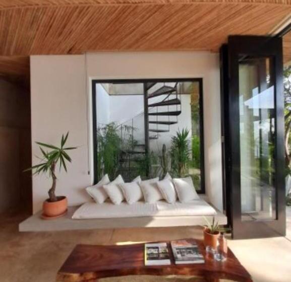 اتاق سوپریور با تخت بزرگ, Mint Santa Teresa   Adults Only