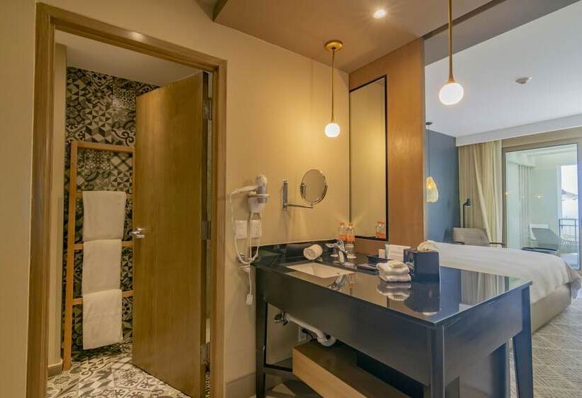 اتاق لوکس با تخت بزرگ, Torre Lucerna Hotel Ensenada
