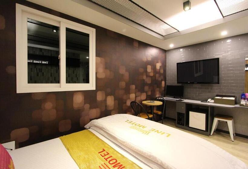 اتاق استاندارد, Line Motel