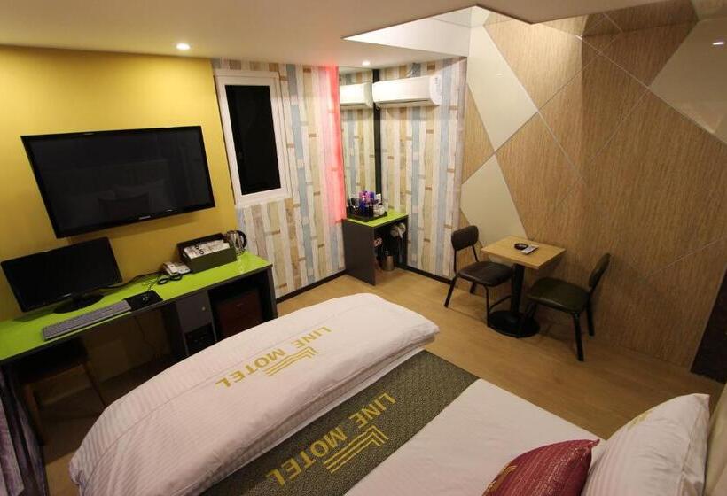اتاق استاندارد, Line Motel