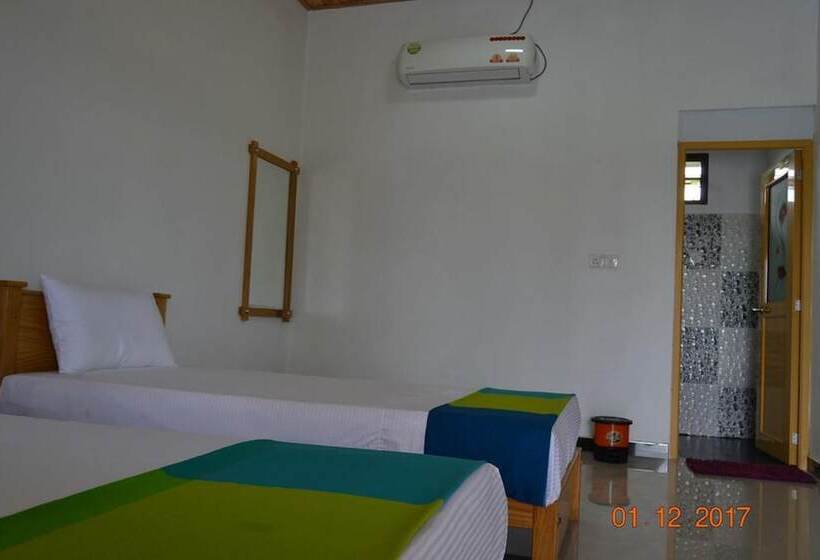 اتاق استاندارد چهار تخته, Shan Guest And Restaurant Nilaveli