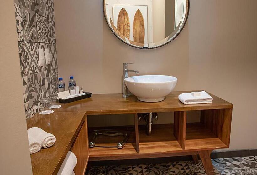 اتاق سوپریور با تخت بزرگ, Torre Lucerna Hotel Ensenada